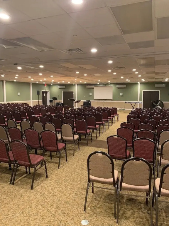 Ramada Williamsburg East Busch Gardens Area