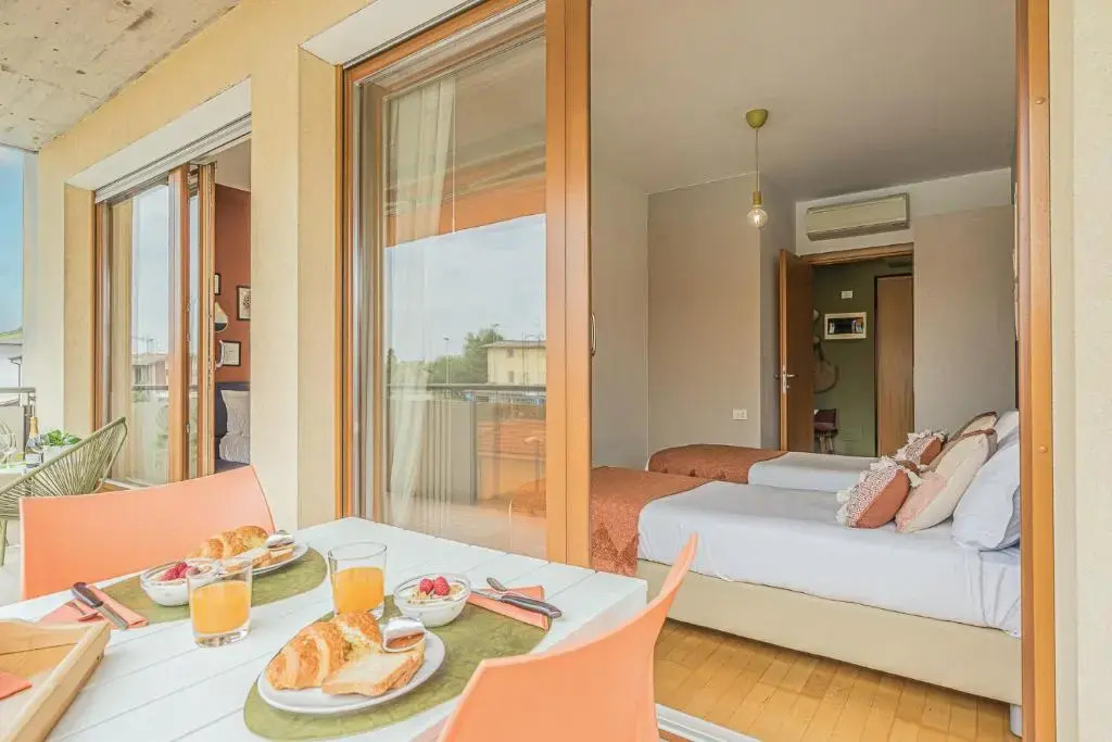 HYGGE Family Apartment - one step away from the lake!!!