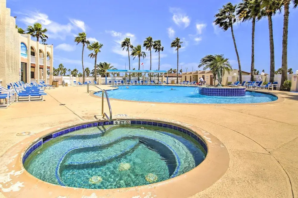 Resort-style Perks & Deck at Port Isabel Home!