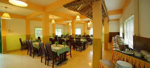 Woodpecker Resort