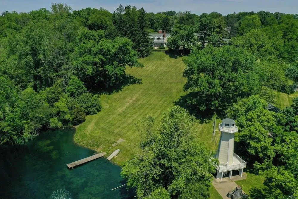 The Windmill House w/ Pond: 9 Mi to Dayton