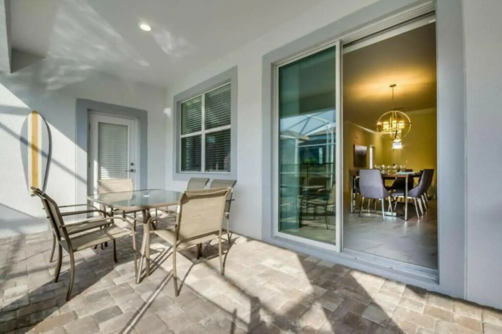 Amazing Champions Gate 7 bedrooms/6 bathrooms!