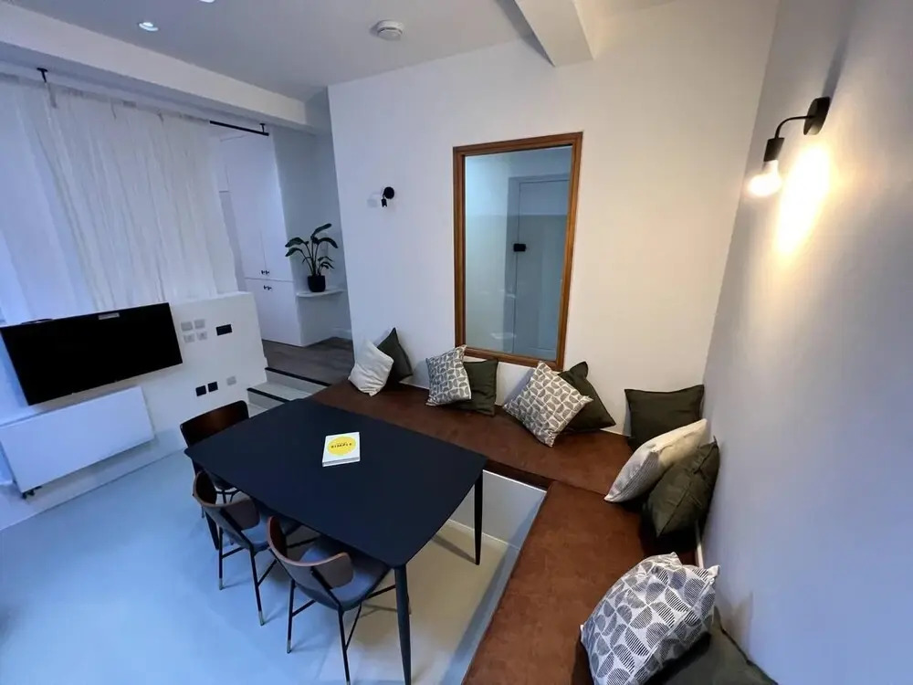 Design led 1 Bedroom Flat in Buzzing Queens Park