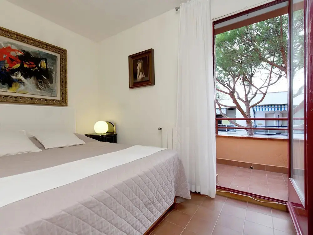 Spacious Apartment in Platja Daro With Terrace