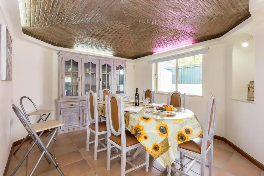 Helmar by Algarve Villa Holidays