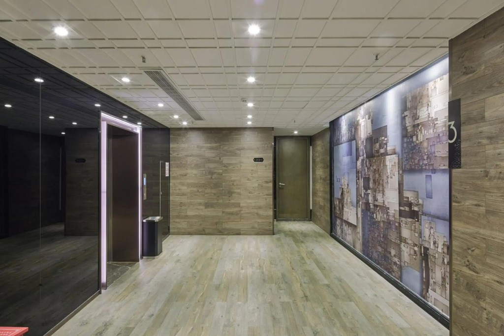 INSAIL Hotel