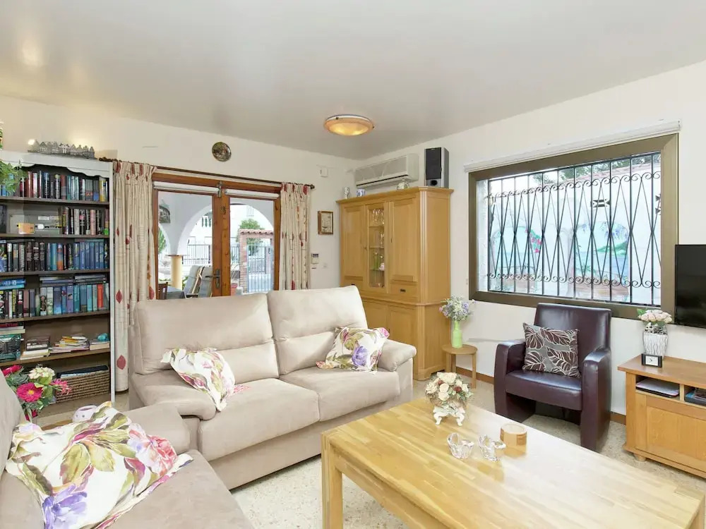 Holiday Home near Sea in Quiet Residential Area in Miami Playa