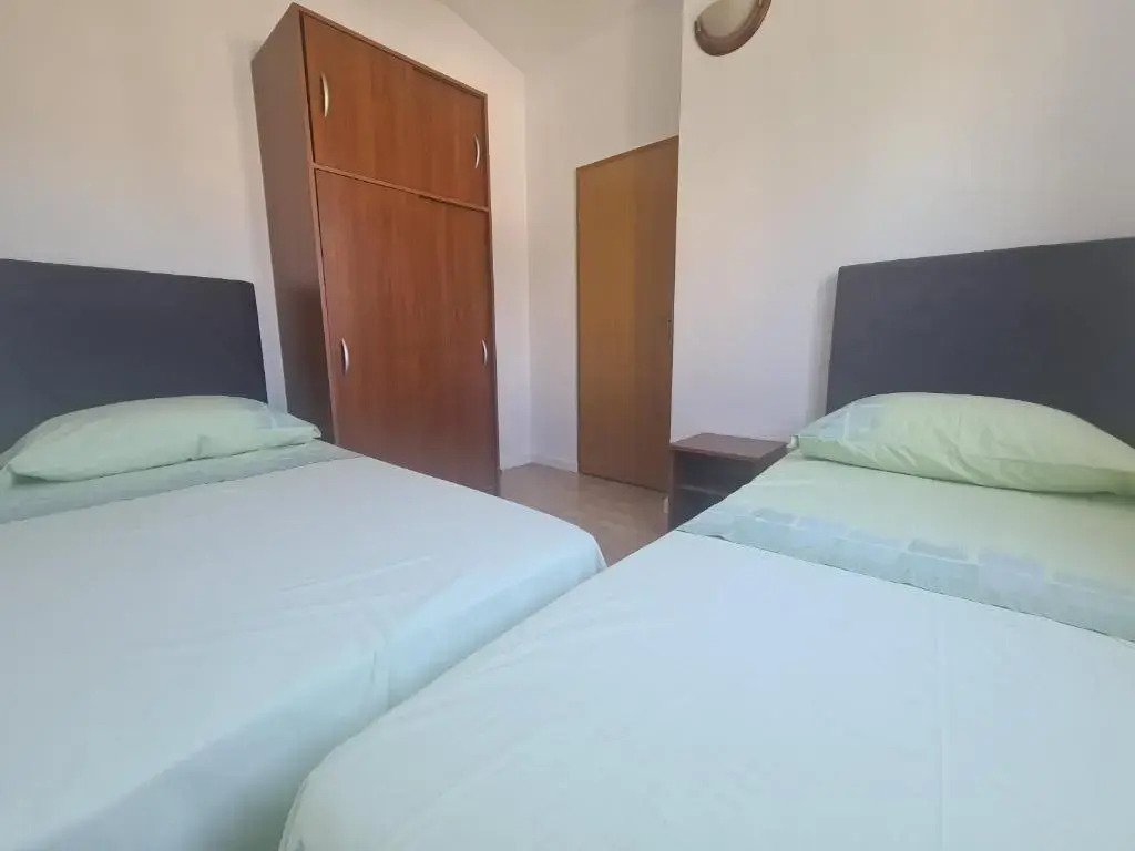 Apartments Jelica