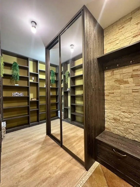EasyRent на проспекте Карла Маркса 32