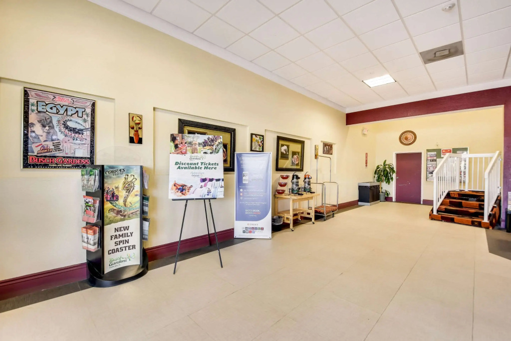 Econo Lodge Tampa near Busch Gardens