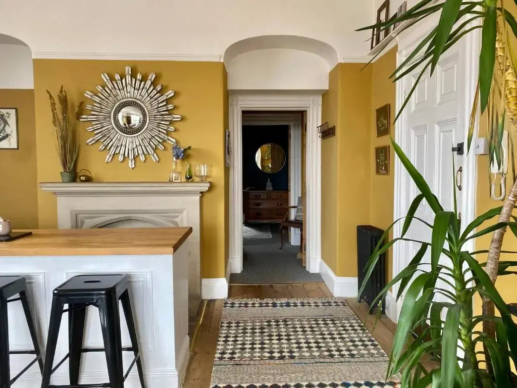 The Georgian Manor Apartment - Central Frome