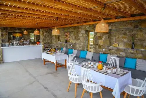 THA-LIA Myconian Suites and Studios