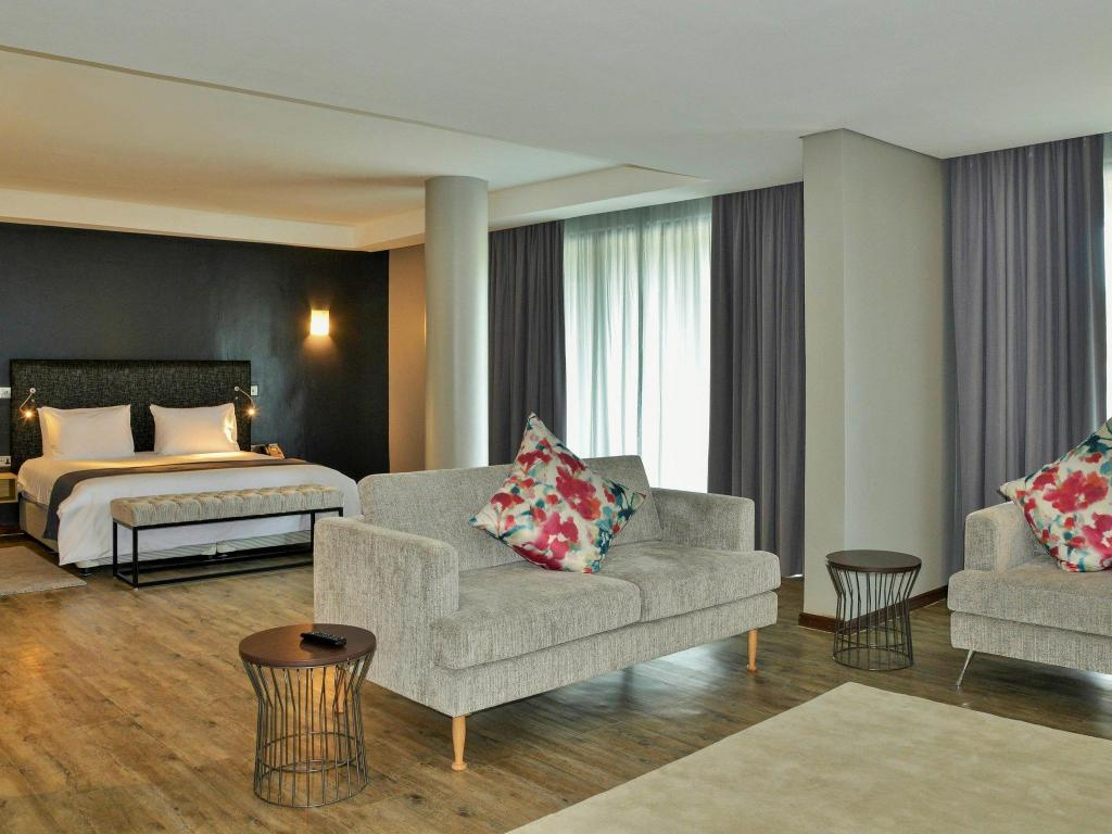 EPIC Hotel & Suites