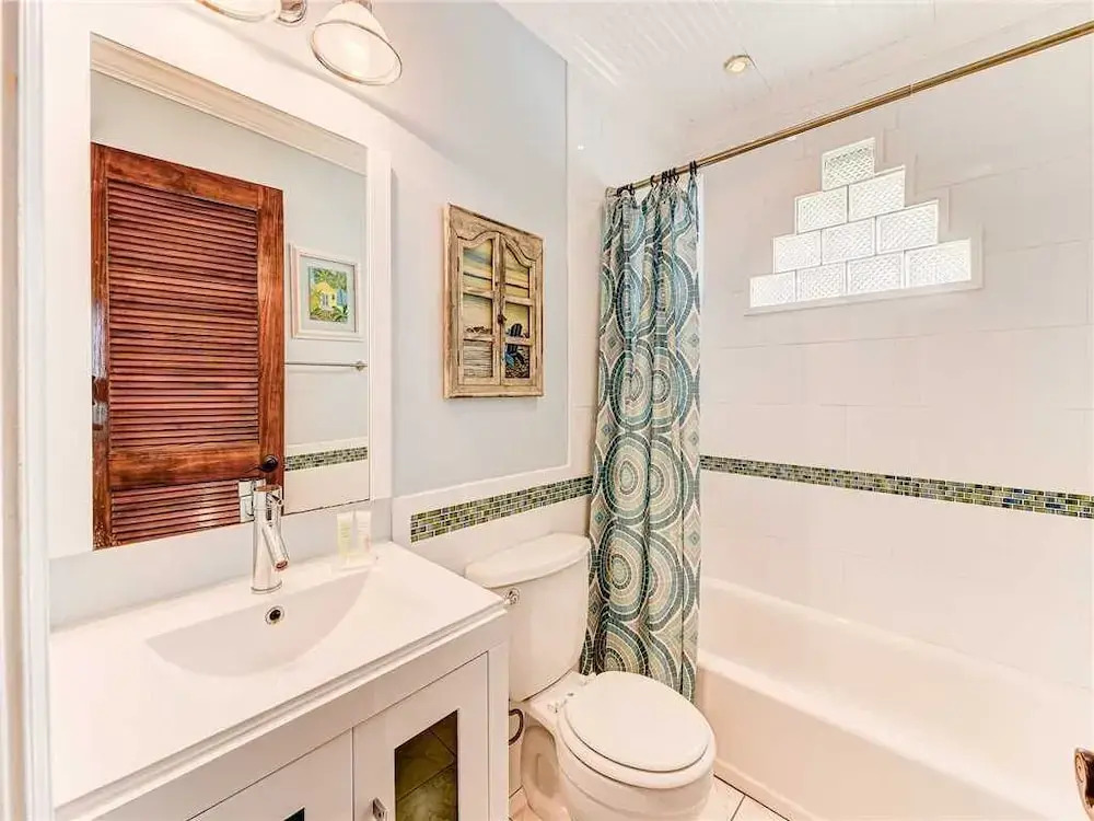 Summer Wind, 4 bedrooms, Private Pool, Next to Beach, Sleeps 8