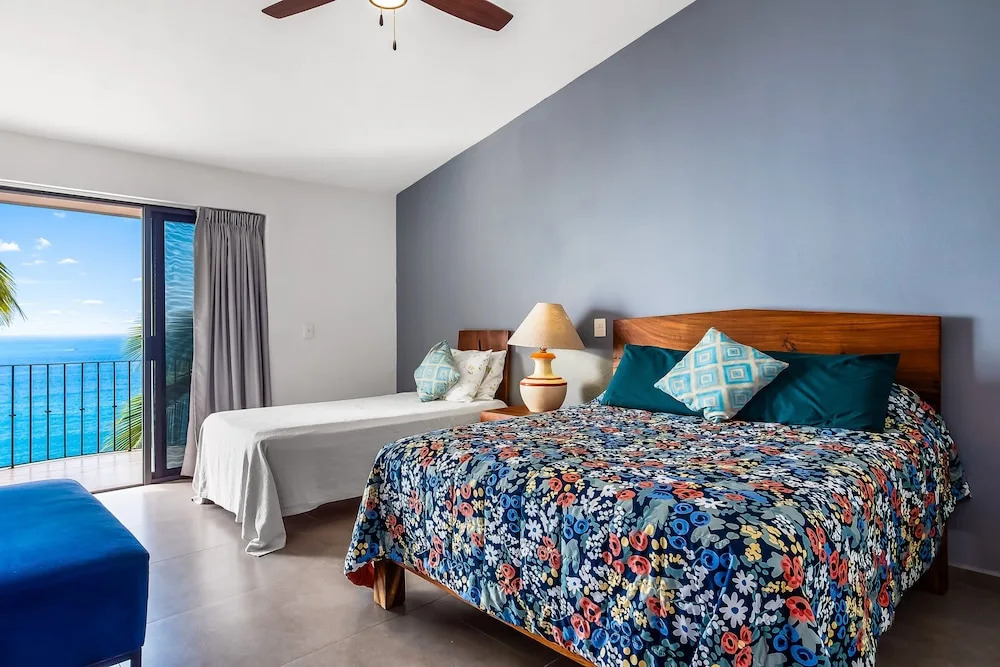 Bright Ocean-view 2-story Condo Near Beach With Pool, Balcony & Full Kitchen
