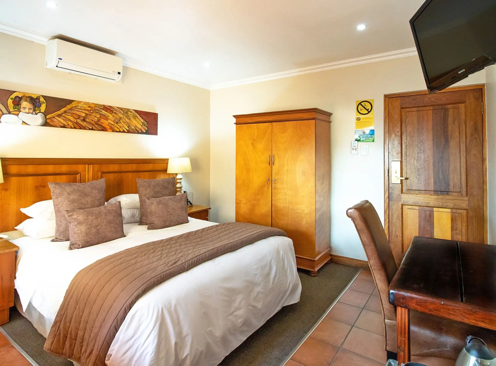 Sunward Park Guest House & Conference Centre