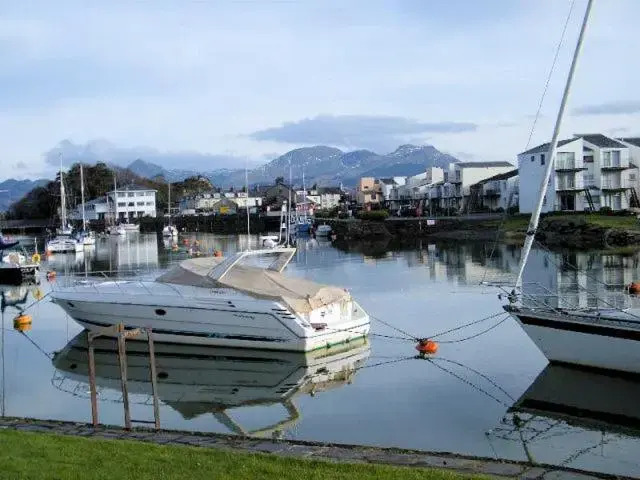 Greaves Wharf House