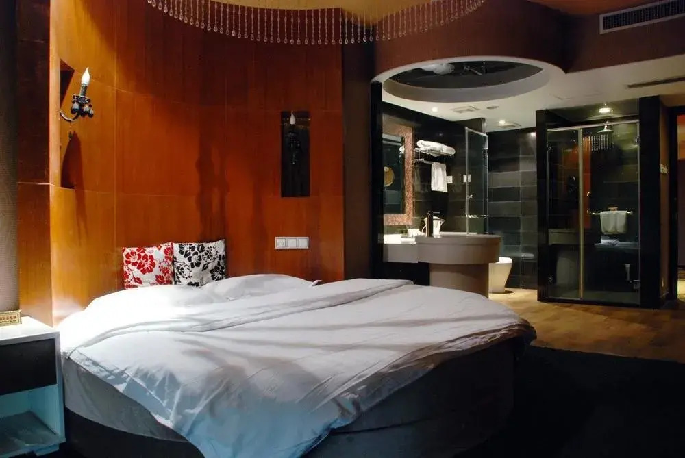Ningbo Qingcheng Fashion Hotel