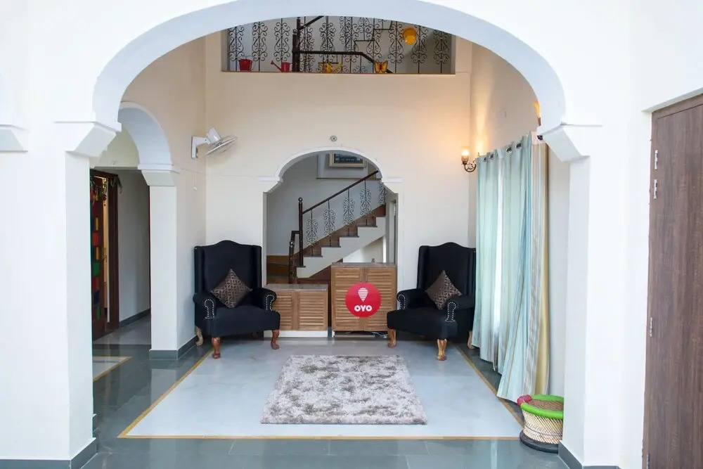 OYO 10949 Home Mount View 3BHK Villa Goverdhan Vilas