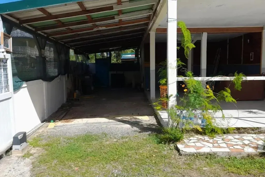 La Petite Maison, Spacieuse, Avec Jardin / Parking