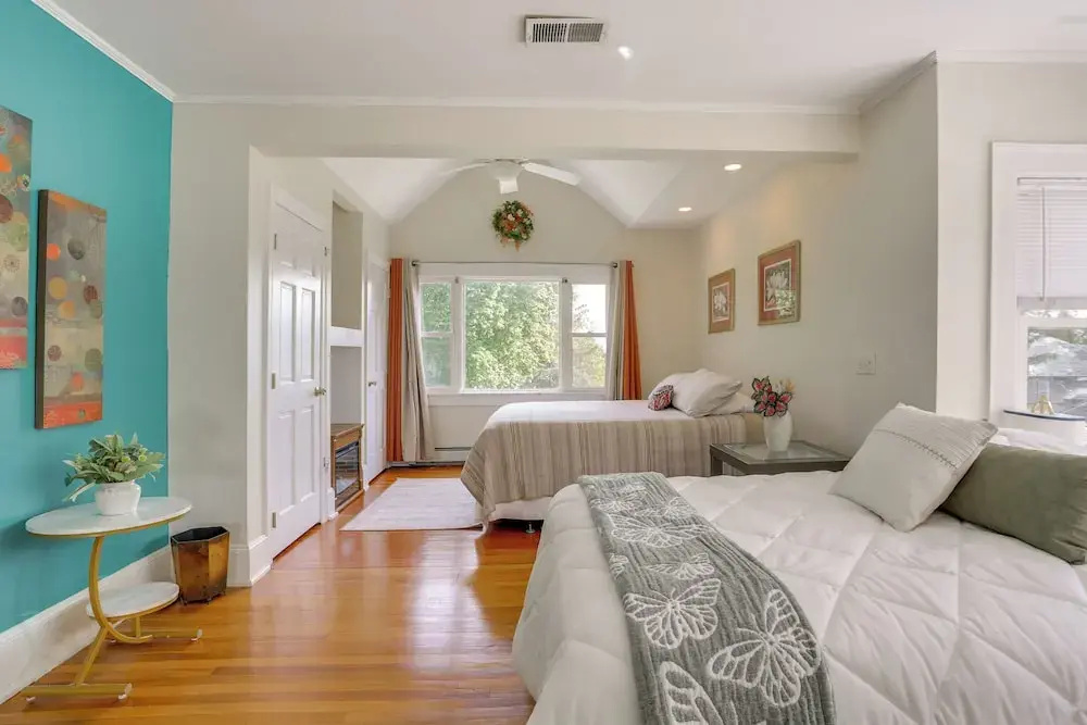 Walk to Hudson River Waterfront: Newburgh Home