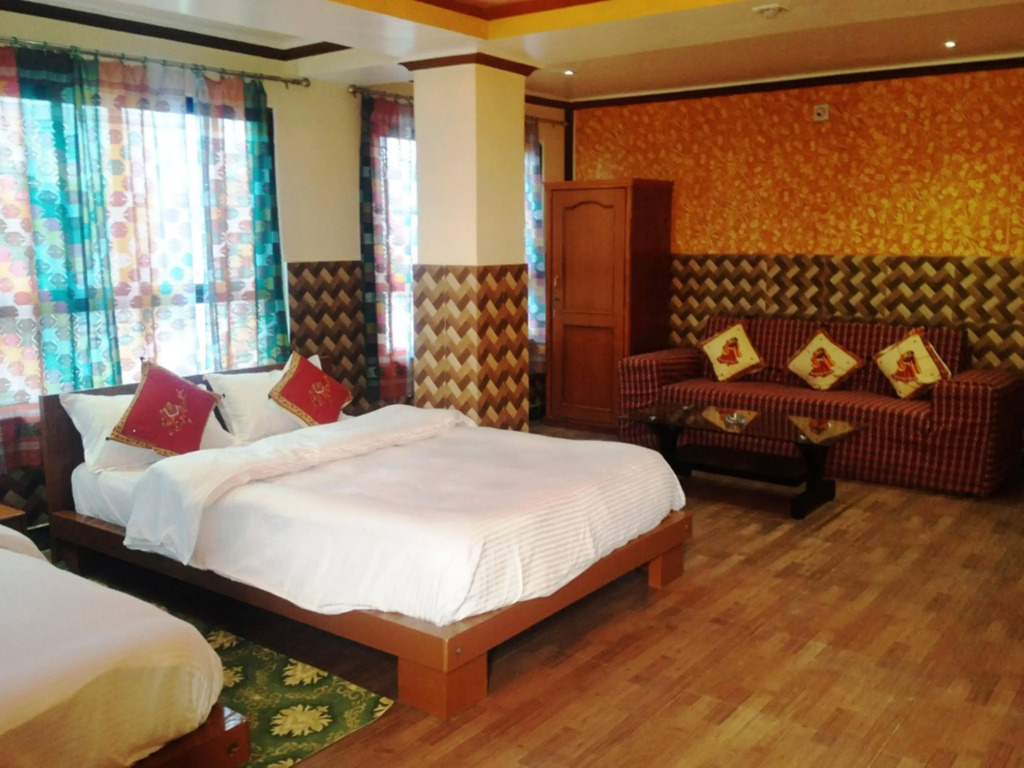 Himalayan crown lodge