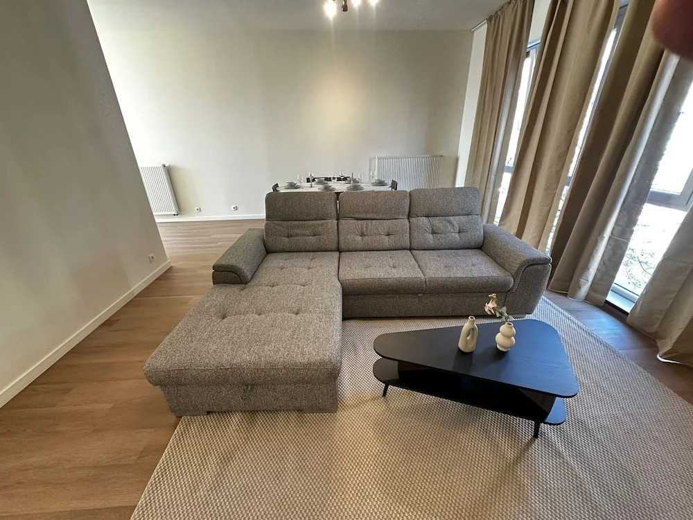 Chic 2 Apartments Near to City Center