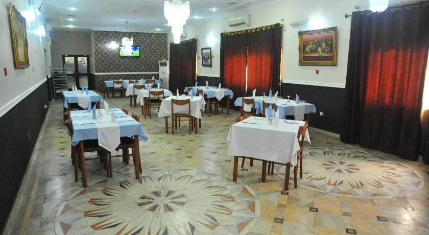 Peemos Place Warri