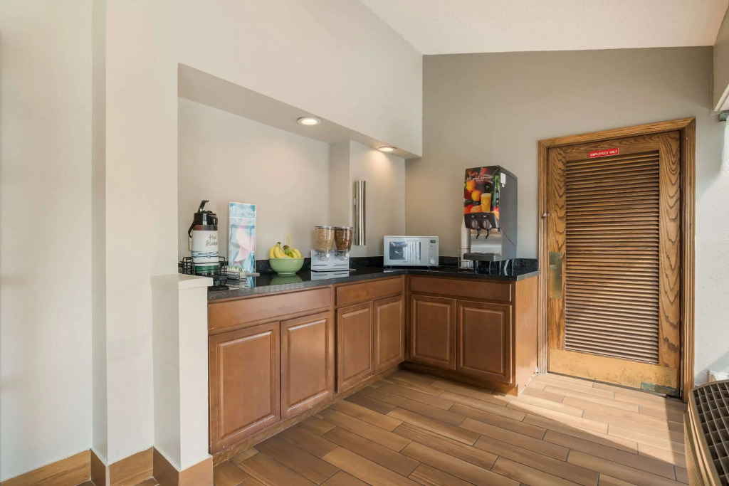 Quality Inn Tulsa Central