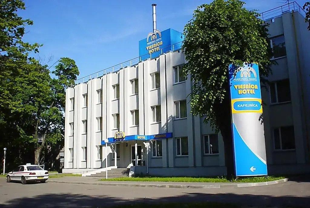 Hotel Marinas Nams