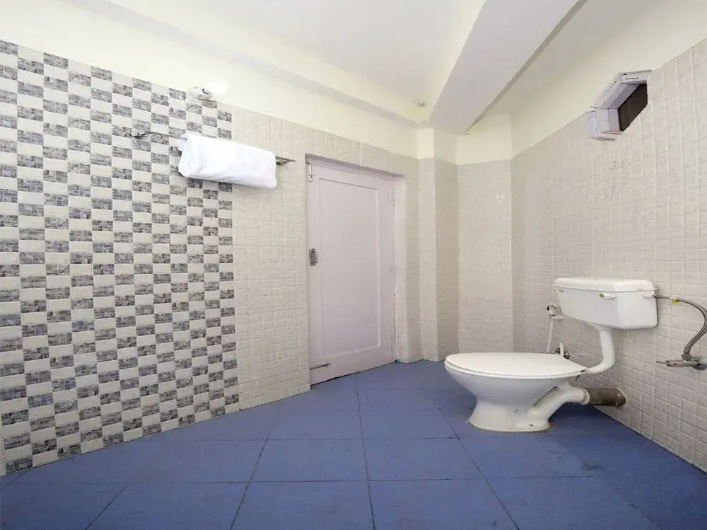OYO 10165 Home 2BHK Snow View Apartment