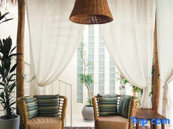 Yishe Savanna Beach Pool Resort | Wabi-sabi Beautiful Stay (OMG Heartbeat Paradise Branch)