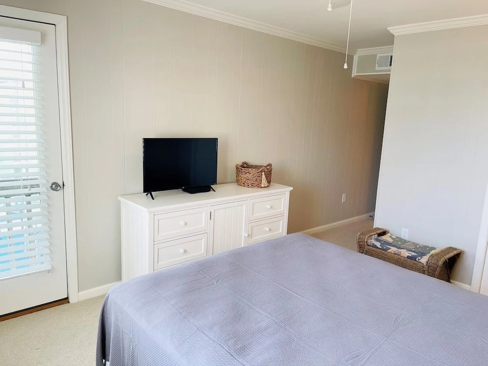 The Skipper 2 Bedroom Condo by RedAwning