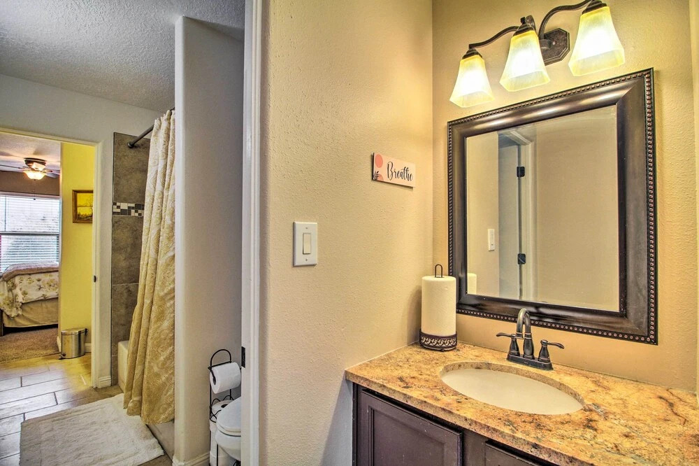 Albuquerque Vacation Home Rental with Hot Tub