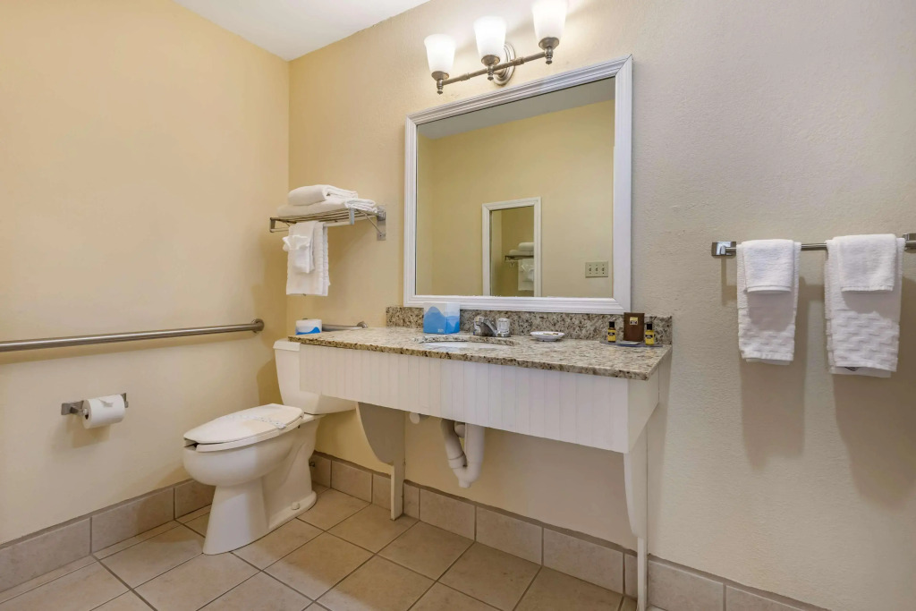 Best Western PLUS Santee Inn