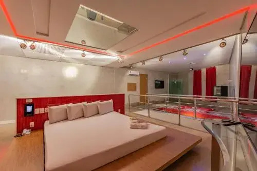 Mc Motel (Только для взрослых)