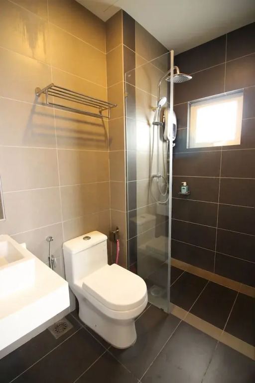 Sentrio Suites @ City Center by HnHCozy