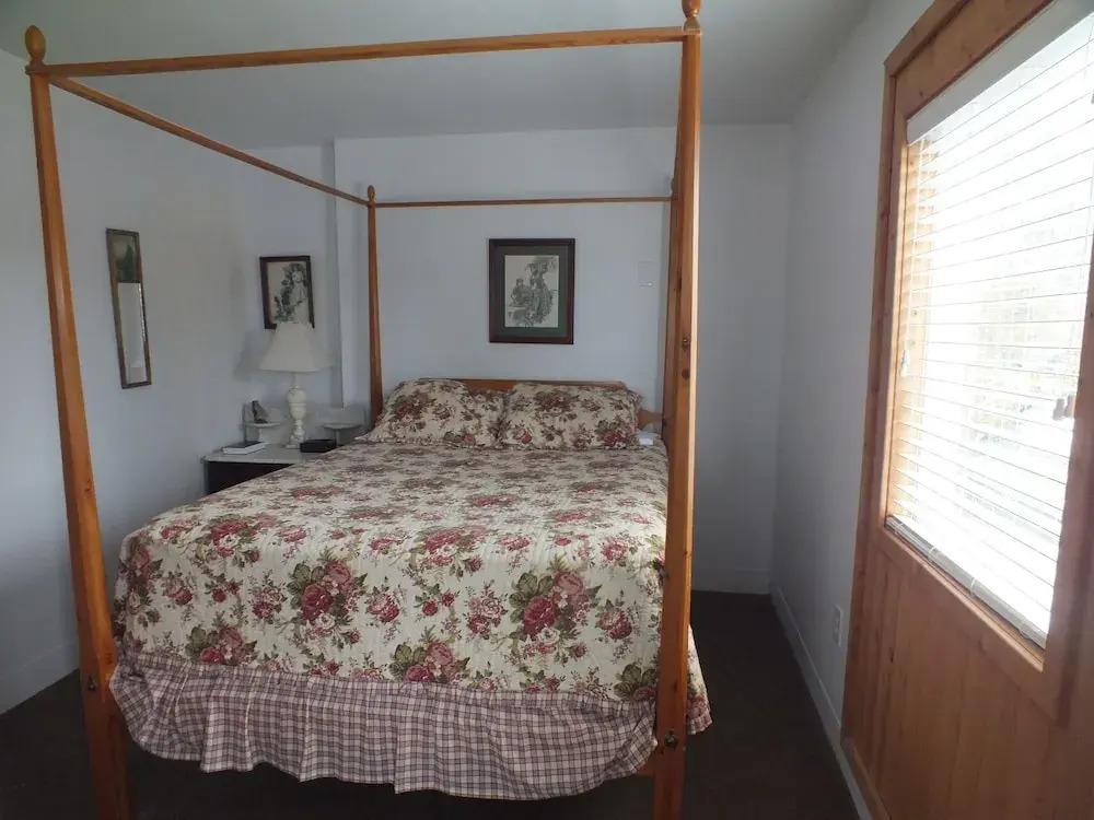 Scarborough Inn