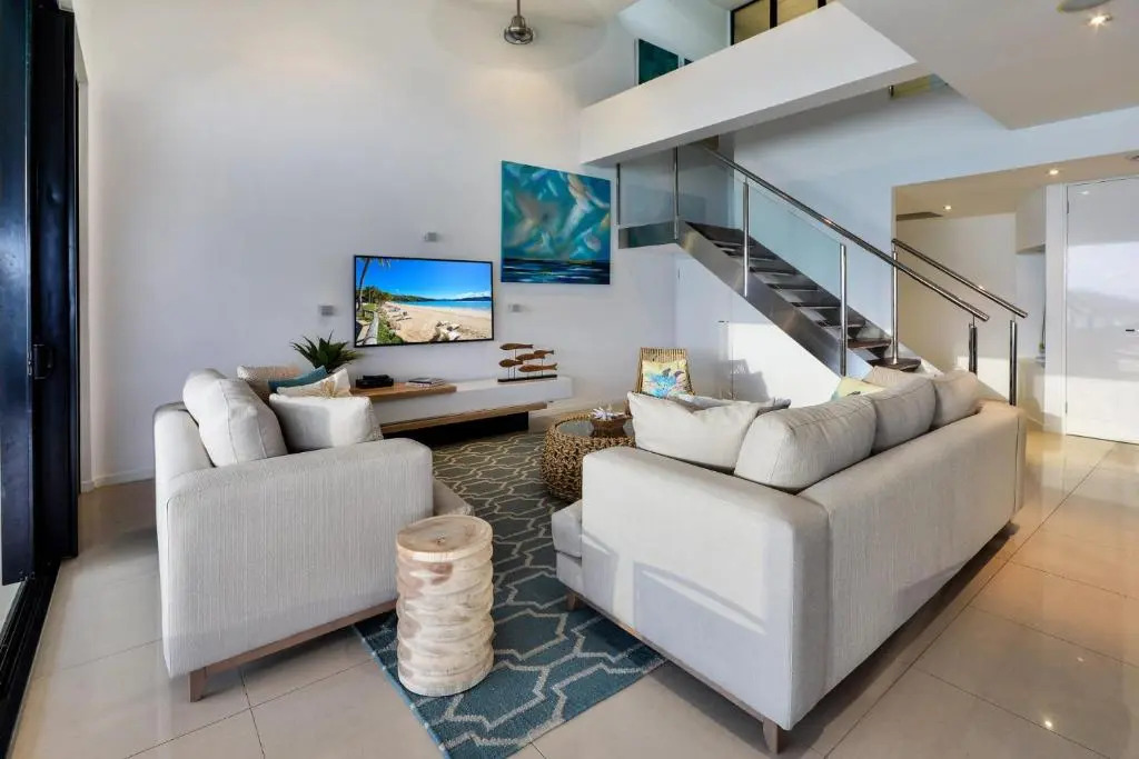 Edge 12 Hamilton Island - Oceanfront villa with buggy