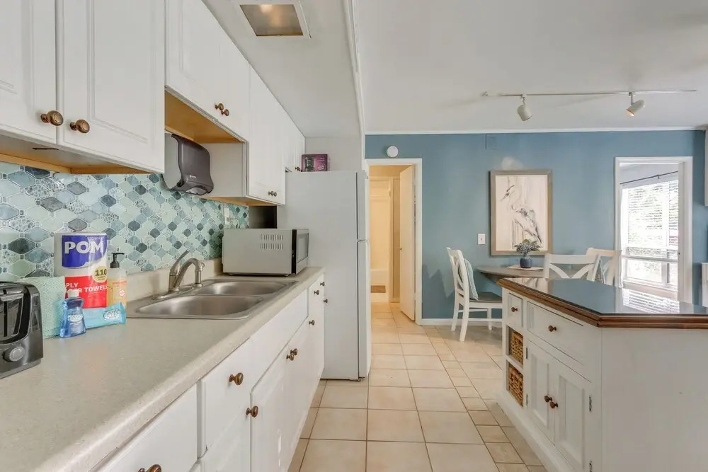 Pool Access, Walk to Beach: Hilton Head Haven!