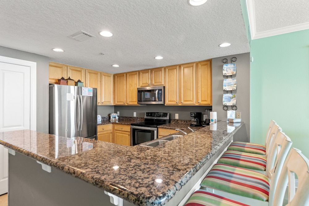 Seas the Day! Your Perfect 2BR Beachfront Escape! Sleeps 8!