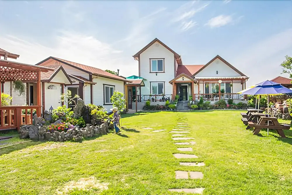 Jeju Happy Cabin Pension