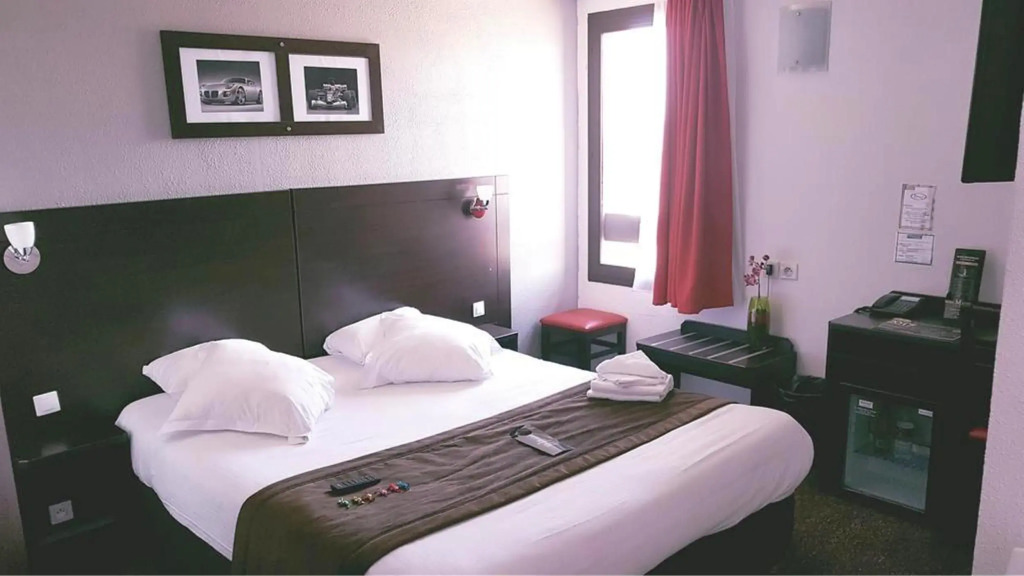 Enzo Hotels Cannes-Écluse by Kyriad Direct