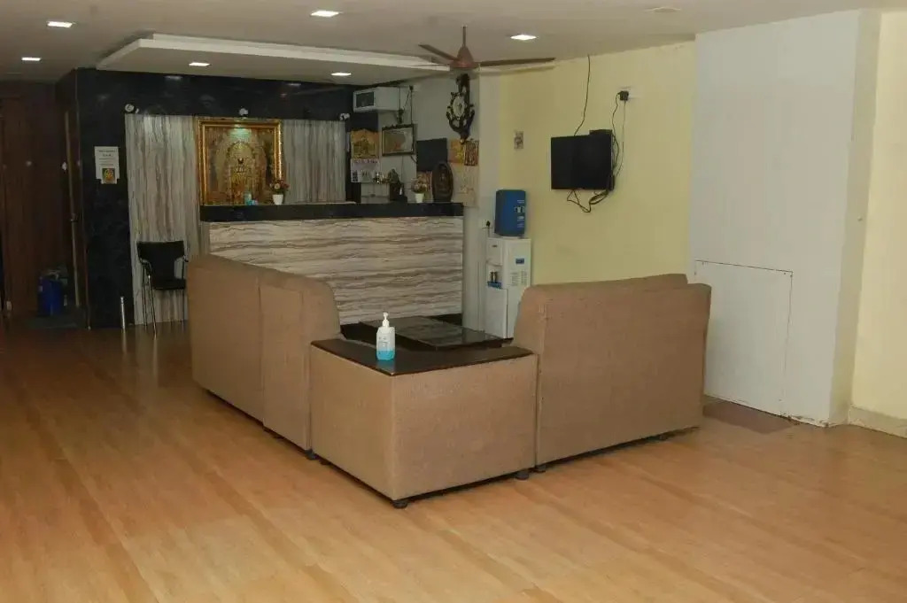Adhi Residency
