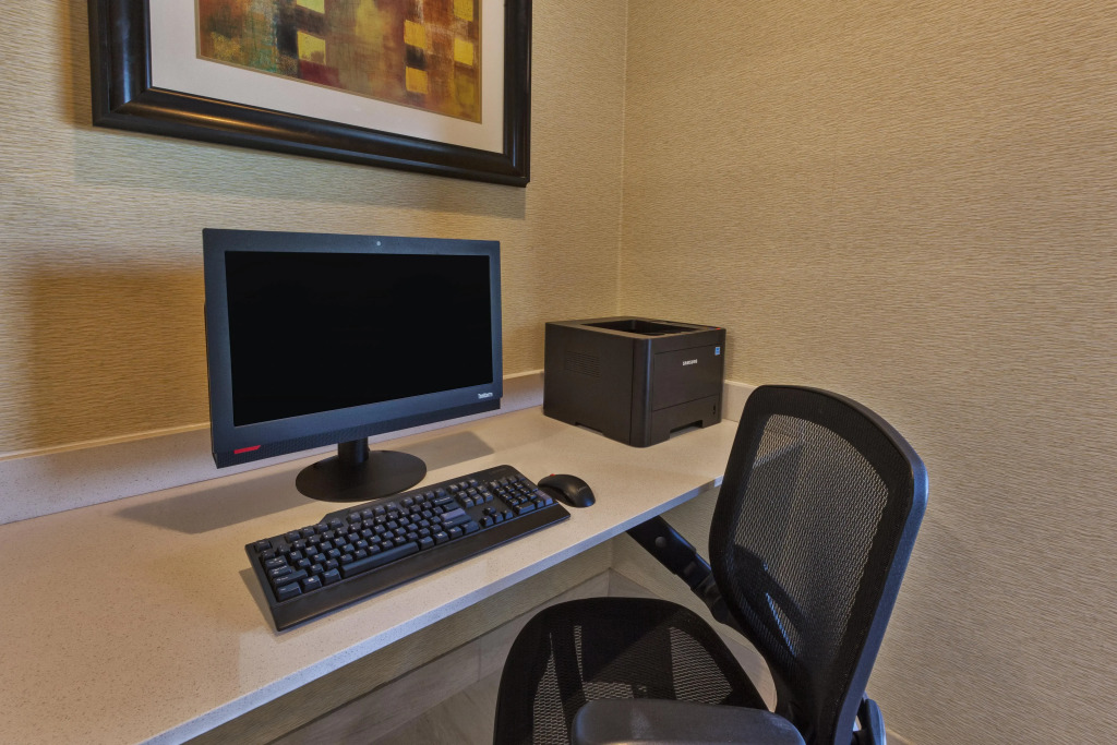 Country Inn & Suites by Radisson Benton Harbor-St Joseph MI