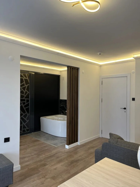 Golden Life Suite