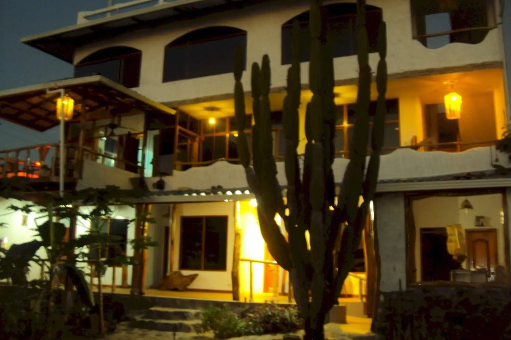Galápagos Casa Playa Mann