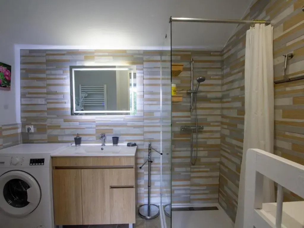 Maison périgourdine avec jacuzzi, jardin privé et vélos - Idéal 2 personnes, près de Sarlat - FR-1-616-209
