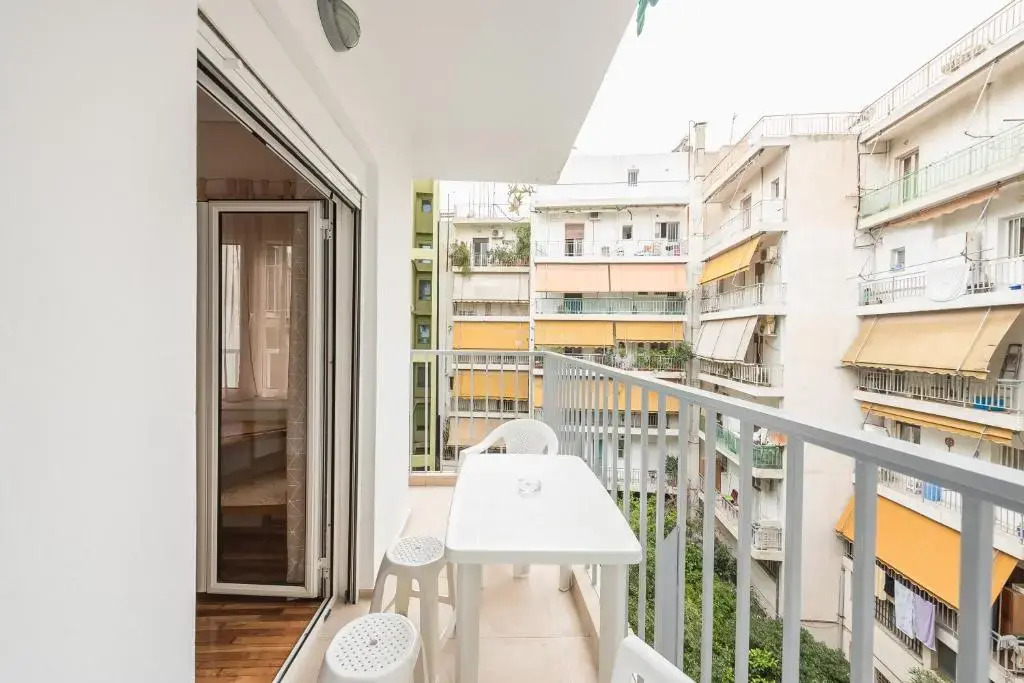 Modern 2BD apt in Athens DT, 2-min metro