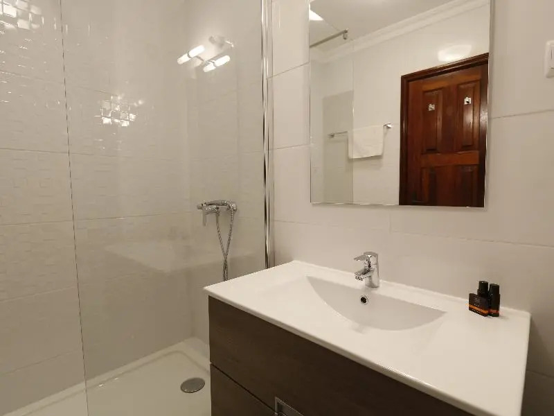 T4 Grand Townhouse Old Village
